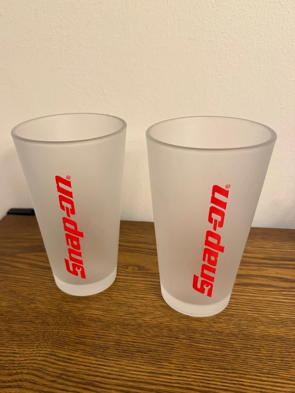 Snap-on Tools Collectible Frosted Pint Glasses - Set of 2 (16 oz)